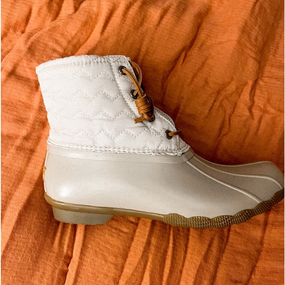 Cream Sperry Boots - Picture 2 of 6